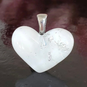 Pendentif cœur en verre fusion